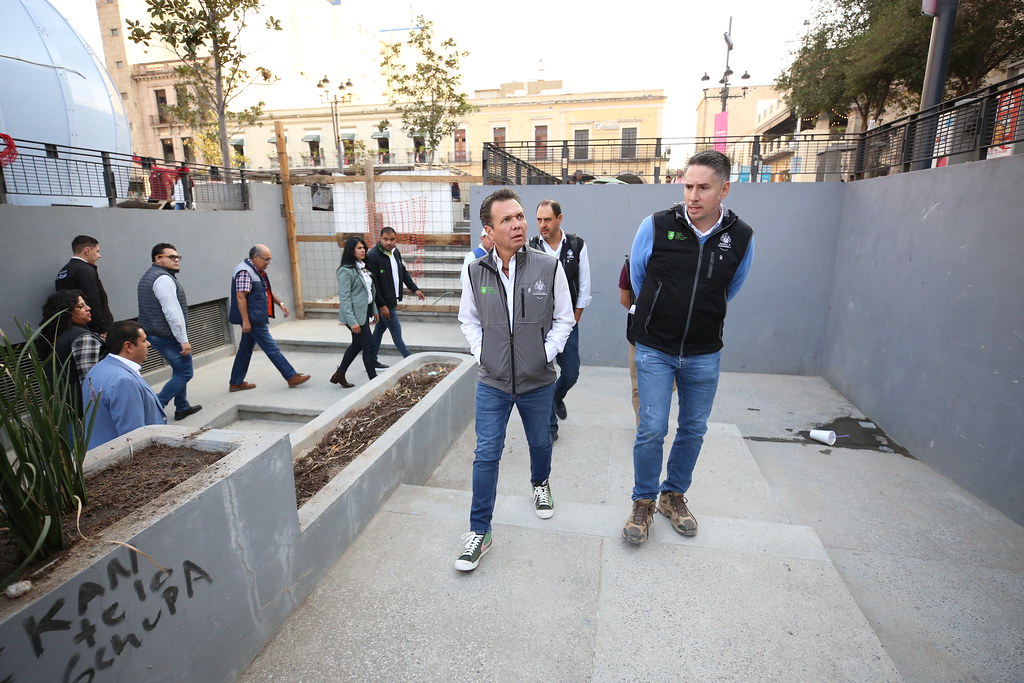 Supervisa Pablo Lemus obra de renovación integral en Plaza Guadalajara