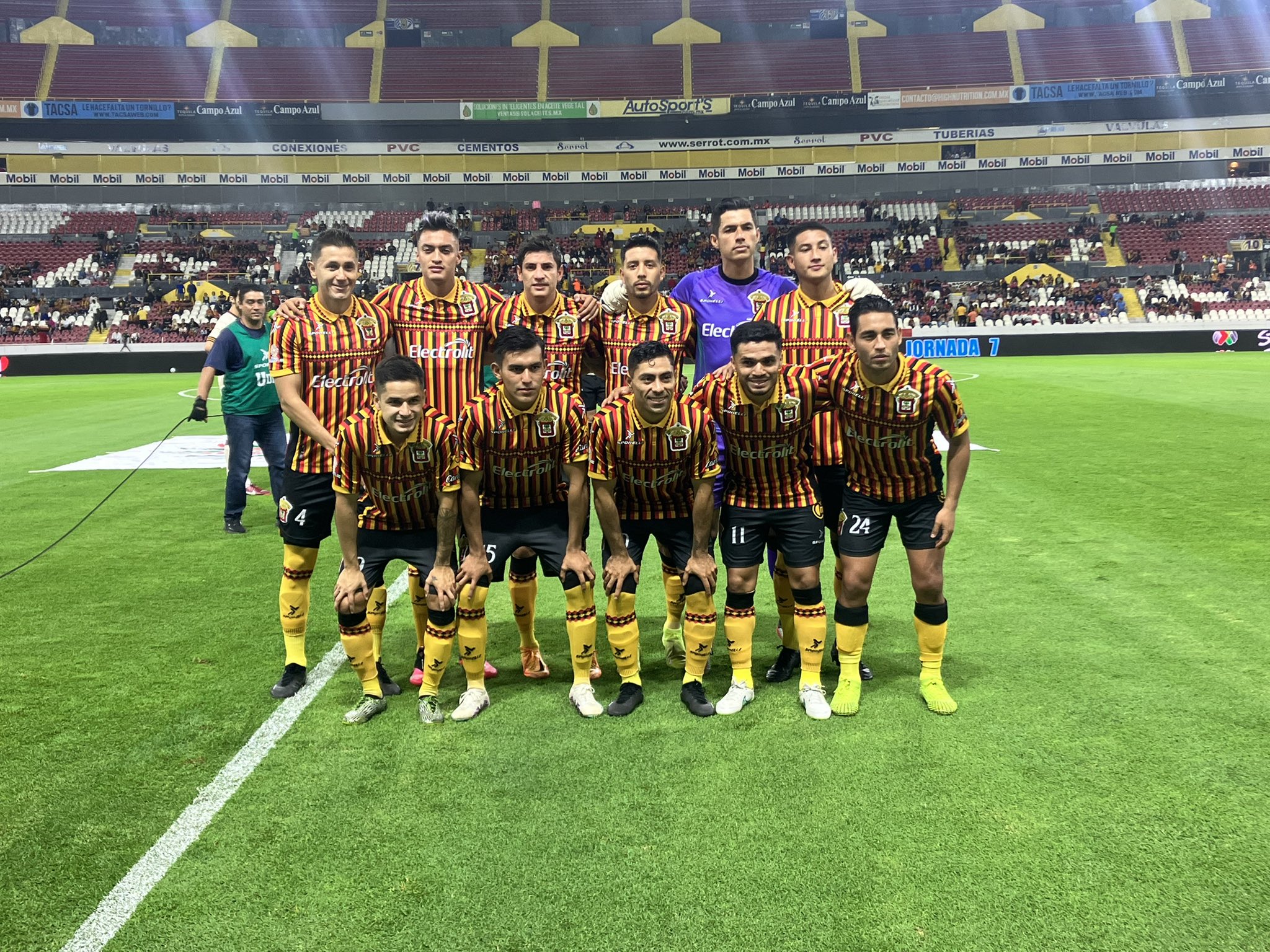 Leones Negros y Atlético Morelia empatan en el Estadio Jalisco