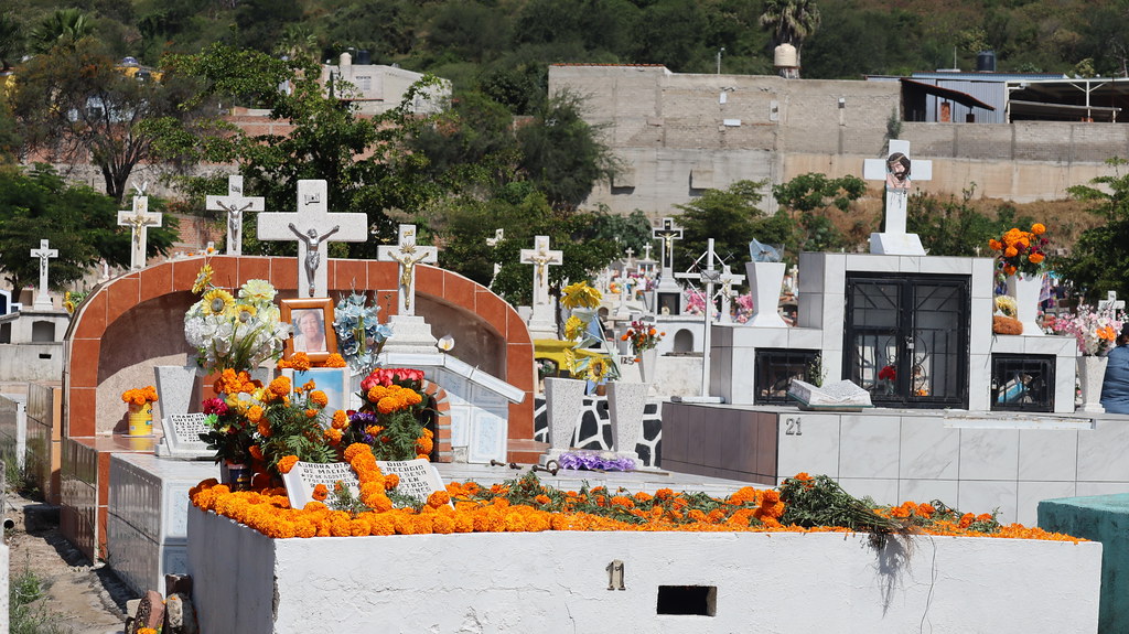 Visitan Cementerios De Tlajomulco Casi 40 Mil Personas