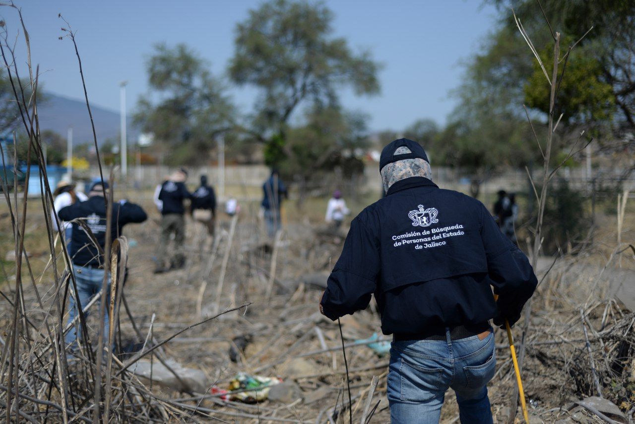 Familiares y autoridades realizan operativo de búsqueda en Tlajomulco