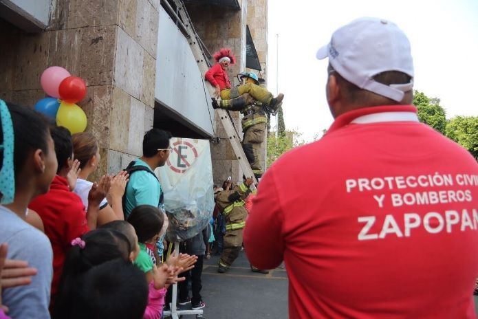 Bomberos en el Civil 05