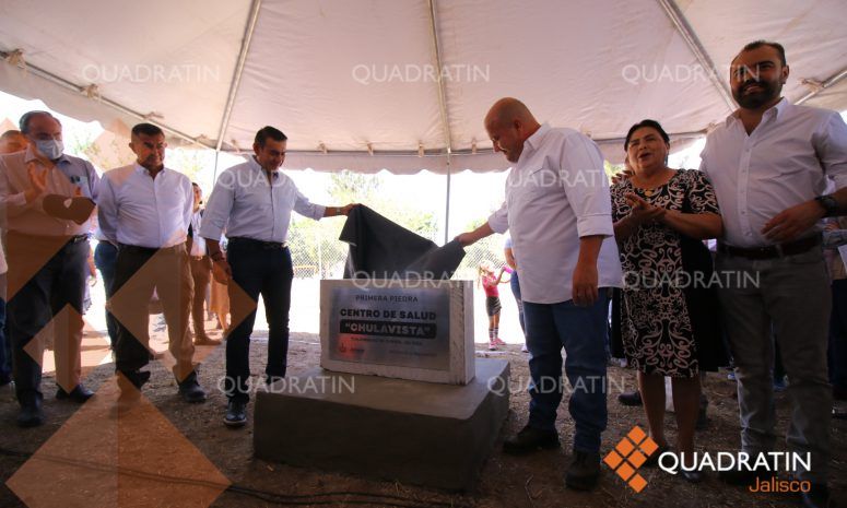 Colocan Zamora y Alfaro la primera piedra del centro de salud Chulavista
