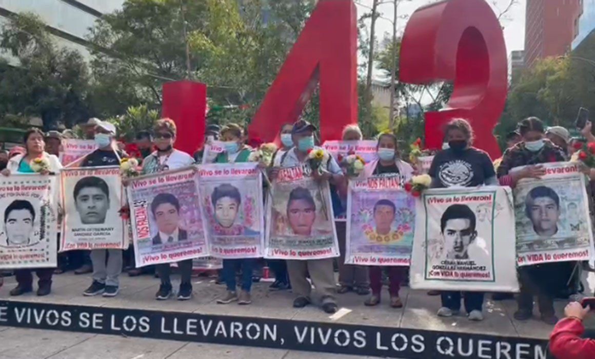 A los padres de los 43, el Gobierno les dio esperanzas y se las tumbó ...