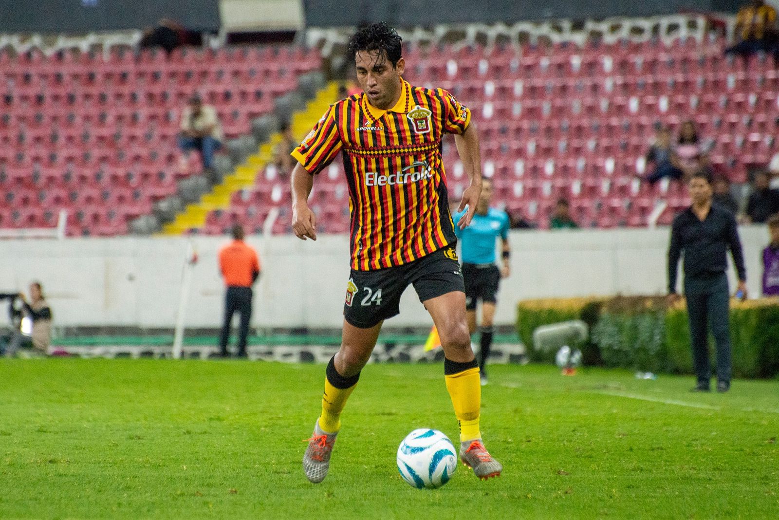 Leones Negros Visita A Correcaminos