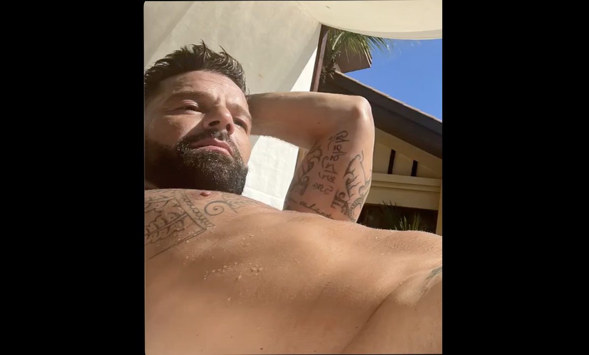 Se luce Ricky Martin sin ropa en Tulum