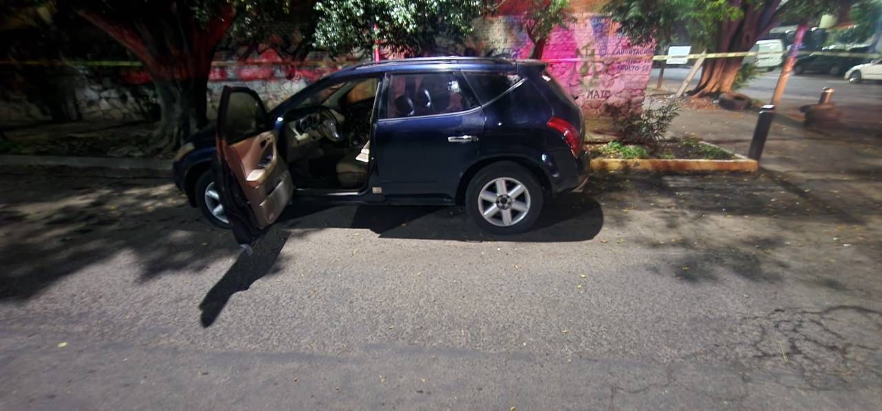 Arsenal and a vehicle with homemade armor seized in Guadalajara