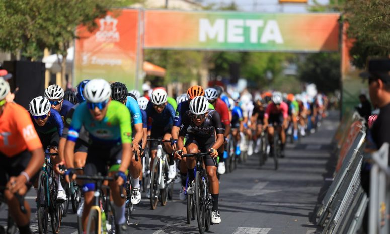 Participan en la Copa Zapopan de Ciclismo cerca de 500 pedalistas