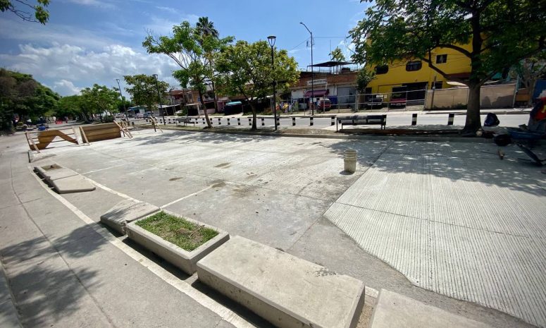 Concluye reparación del socavón en avenida Malecón