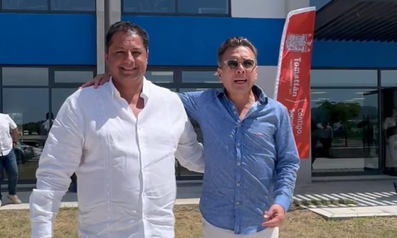 Pablo Lemus realiza gira por Tomatlán y la Costalegre