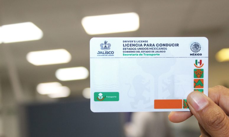 Jalisco lanza nueva licencia de conducir bilingüe