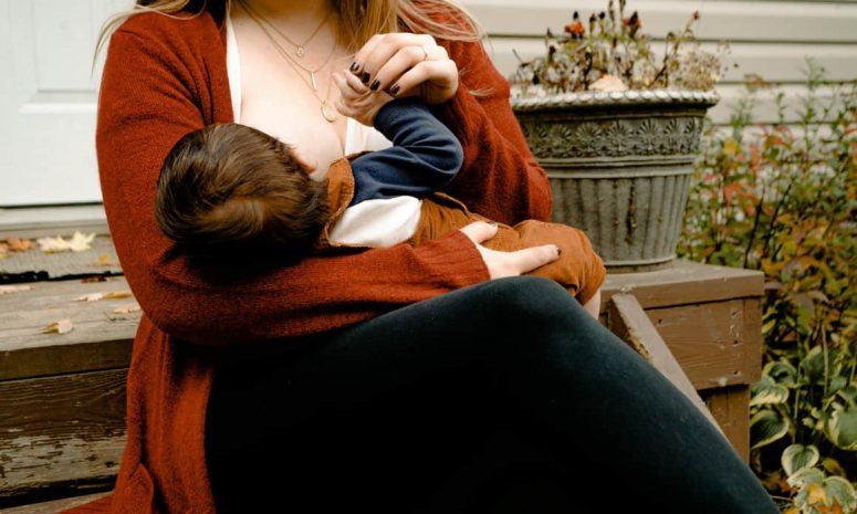 Desmiente experta mitos de lactancia materna para nuevas mamás