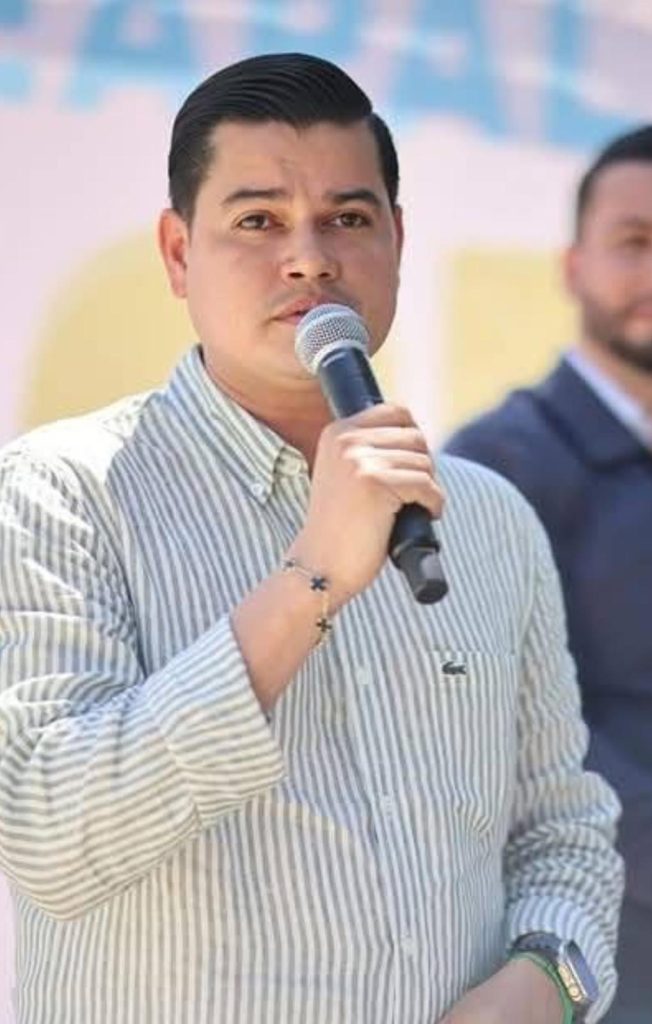 Al director de Seapal lo señala de tener una deuda que suma más de 30 millones de pesos.