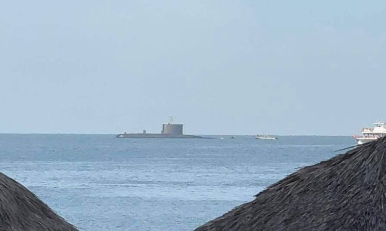 Sorprende submarino chileno con su visita a Puerto Vallarta