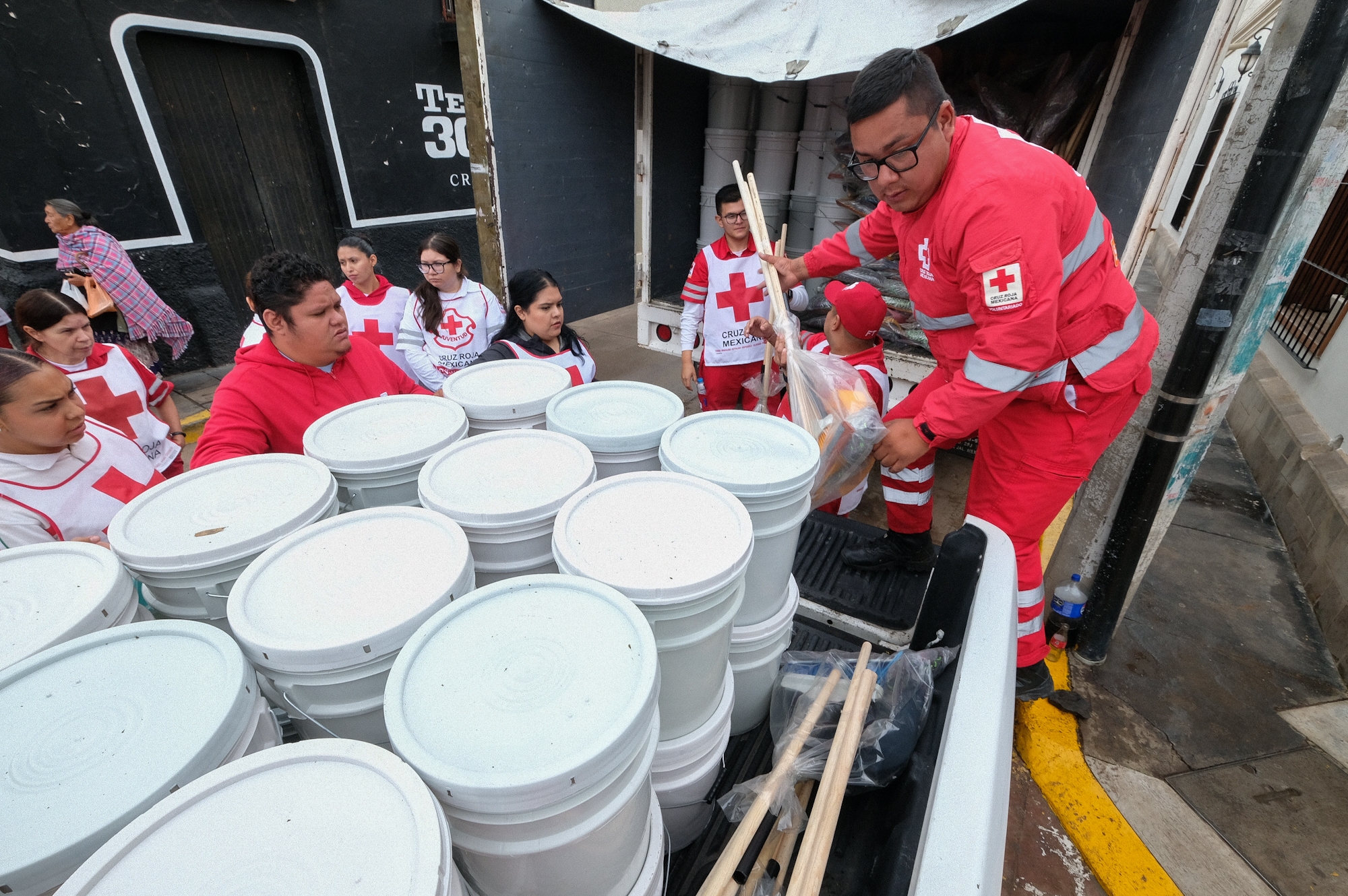Instalan Centro de Acopio en DIF Jalisco para ayudar a Tototlán ...