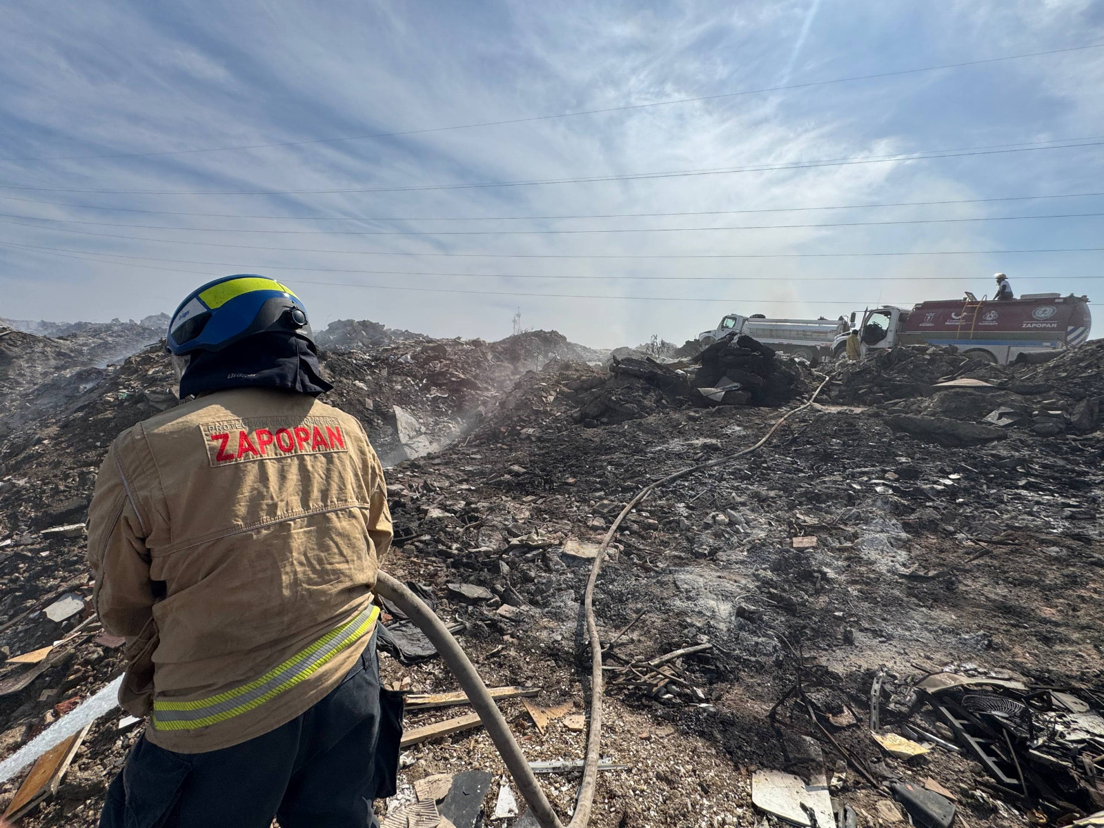 Combaten incendio forestal en Zapopan; suspenden clases en la zona ...