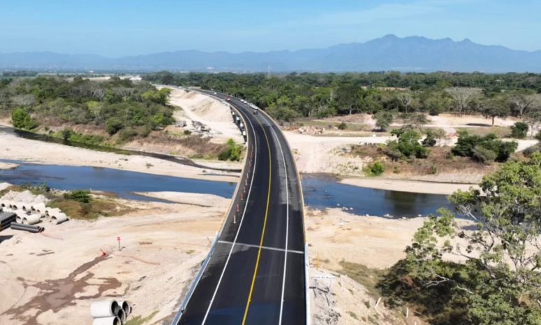 Piden atender carreteras federales para evitar riesgos al comercio y turismo