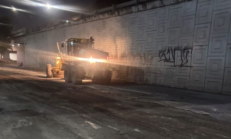 Repara Tlaquepaque las laterales de Lázaro Cárdenas 