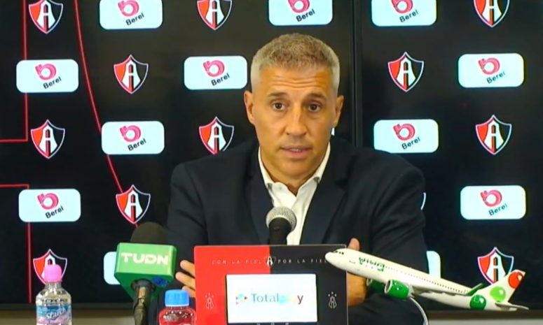 Se hizo una gran inversión y hay que amalgamar: Hernán Crespo