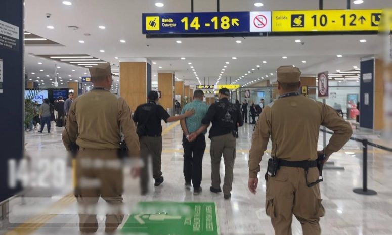 Detienen en el AICM a 2 por secuestro agravado y explotación sexual