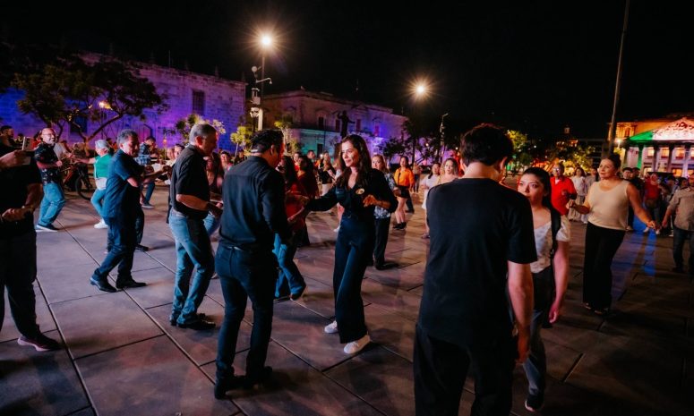Invitan a noche de disfraces en el Centro de Guadalajara con Bien de Noche