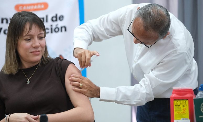 Jalisco arranca campañas de vacunación invernal y contra el VPH