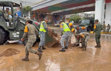 Atienden 22 mil servidores y 323 máquinas efectos de Simón en el Pacífico