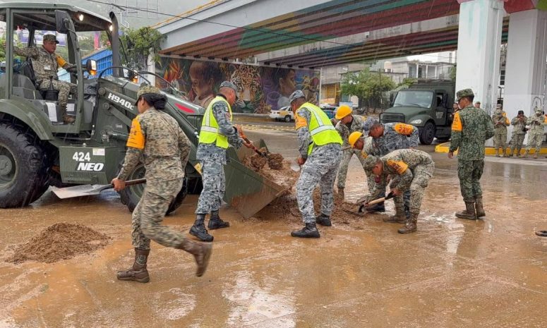 Atienden 22 mil servidores y 323 máquinas efectos de Simón en el Pacífico