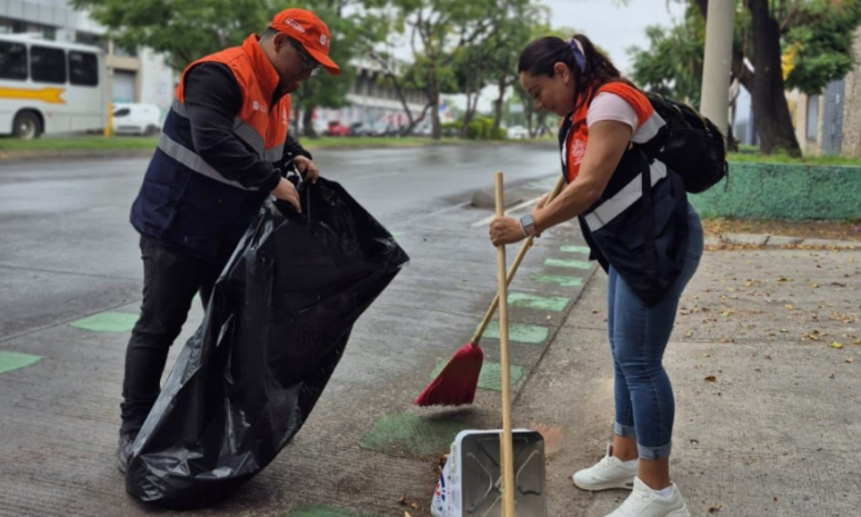 Despliega Guadalajara Brigadas Ciclolimpia para rehabilitar civlovías