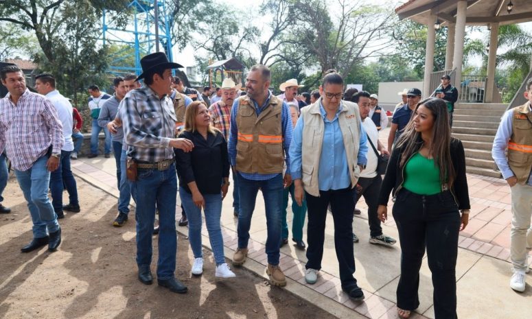 Estrenan plaza pública en La Teja con inversión de 2.5 millones de pesos