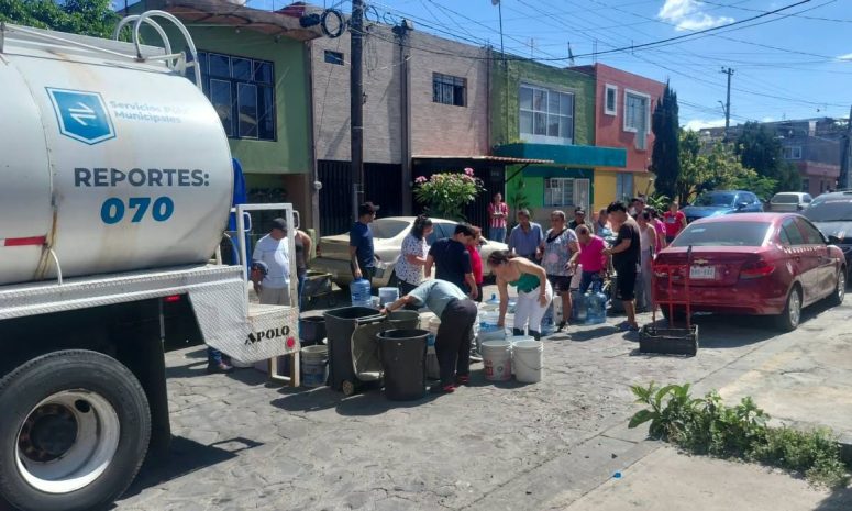 Guadalajara distribuye 2.2 millones de litros de agua en 74 colonias