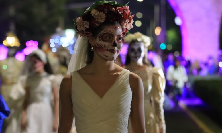 Realizan desfile del Festival de Muertos Tradición Viva en Tlaquepaque