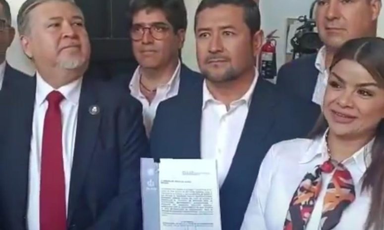 Entrega Jalisco iniciativa al Congreso para segundo acueducto de Chapala
